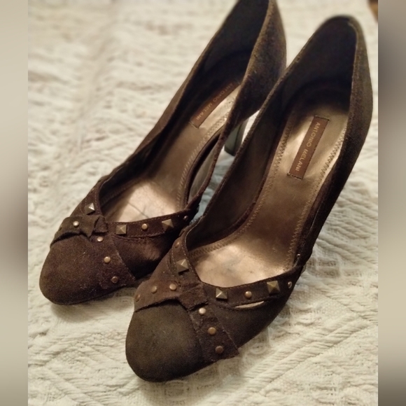 Heels - Picture 2 of 2